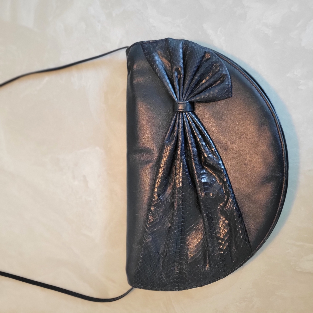 Elegant Navy Leather Women's Bag